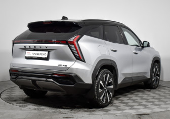 Подержанный автомобиль Geely Atlas 2023 года (5 фото)