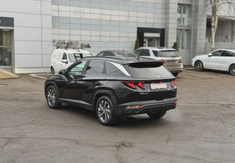 Подержанный автомобиль Hyundai Tucson 2022 года (6 фото)