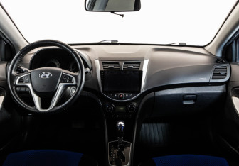 Подержанный автомобиль Hyundai Solaris Hatchback 2012 года (10 фото)