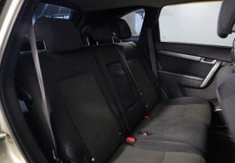 Подержанный автомобиль Chevrolet Captiva 2007 года (17 фото)