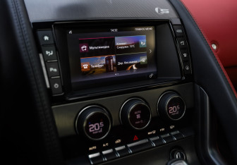 Подержанный автомобиль Jaguar F-Type Coupe 2016 года (23 фото)