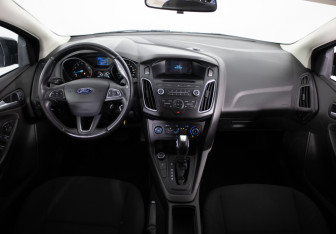Подержанный автомобиль Ford Focus Wagon 2016 года (9 фото)