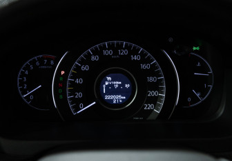 Подержанный автомобиль Honda CR-V 2015 года (12 фото)
