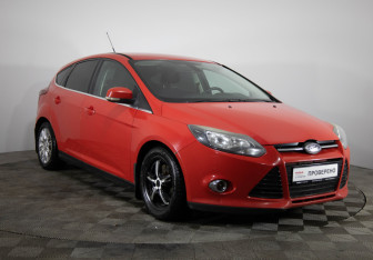 Подержанный автомобиль Ford Focus Hatchback 2012 года (3 фото)