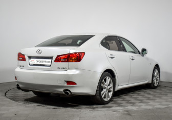 Подержанный автомобиль Lexus IS Sedan 2008 года (5 фото)