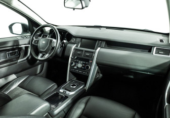 Подержанный автомобиль Land Rover Discovery Sport 2017 года (9 фото)