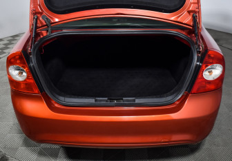 Подержанный автомобиль Ford Focus Sedan 2008 года (18 фото)