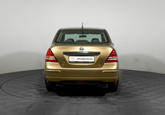 Подержанный автомобиль Nissan Tiida Sedan 2008 года (6 фото)