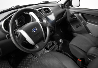 Подержанный автомобиль Datsun on-DO 2014 года (9 фото)