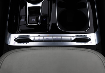 Подержанный автомобиль Kia Carnival 2021 года (37 фото)