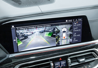 Подержанный автомобиль BMW X7 2020 года (28 фото)