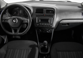 Подержанный автомобиль Volkswagen Polo Sedan 2018 года (14 фото)