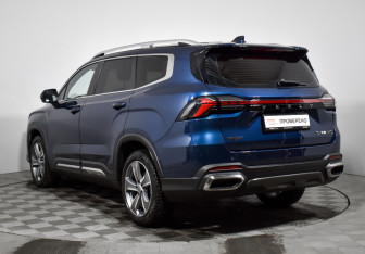 Подержанный автомобиль Geely Okavango 2023 года (7 фото)