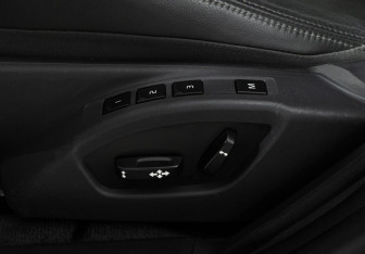 Подержанный автомобиль Volvo V60 Cross Country 2016 года (15 фото)