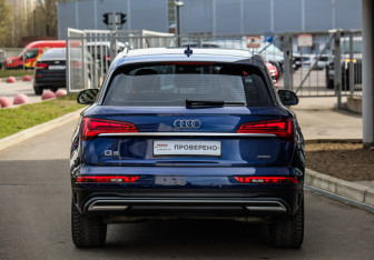Подержанный автомобиль Audi Q5 2021 года (7 фото)
