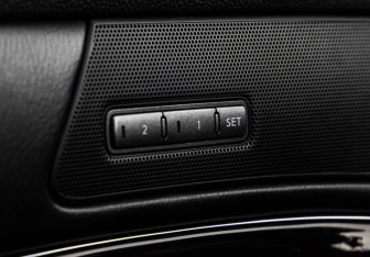 Подержанный автомобиль Infiniti M Sedan 2012 года (22 фото)