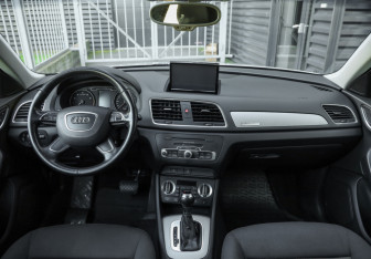 Подержанный автомобиль Audi Q3 2013 года (13 фото)