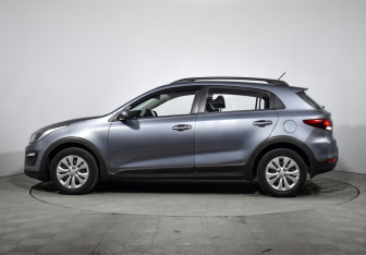 Подержанный автомобиль Kia Rio Hatchback 2018 года (9 фото)