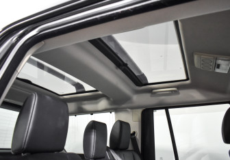 Подержанный автомобиль Land Rover Discovery 2012 года (22 фото)