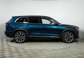 Подержанный автомобиль Geely Monjaro 2024 года (4 фото)
