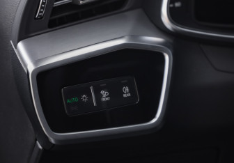Подержанный автомобиль Audi A6 Sedan 2020 года (24 фото)