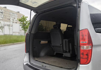 Подержанный автомобиль Hyundai Grand Starex 2008 года (7 фото)