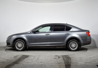 Подержанный автомобиль Skoda Octavia Liftback 2017 года (8 фото)