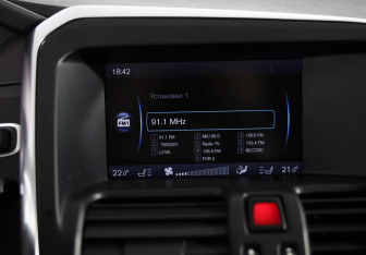 Подержанный автомобиль Volvo XC60 2012 года (14 фото)