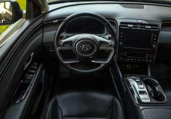Подержанный автомобиль Hyundai Tucson 2022 года (12 фото)