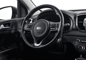 Подержанный автомобиль Kia Sportage 2017 года (15 фото)