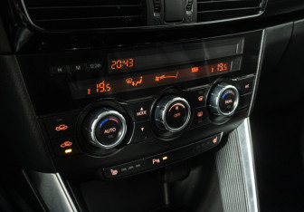 Подержанный автомобиль Mazda CX-5 2014 года (19 фото)