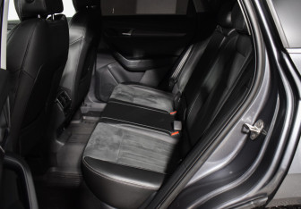 Подержанный автомобиль Skoda Karoq 2021 года (11 фото)