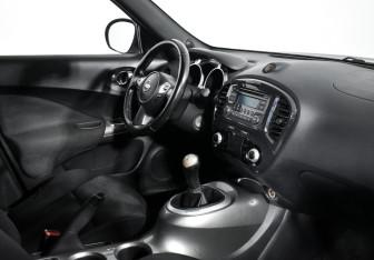Подержанный автомобиль Nissan Juke 2012 года (13 фото)