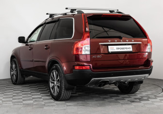 Подержанный автомобиль Volvo XC90 2008 года (7 фото)