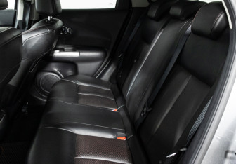 Подержанный автомобиль Nissan Juke 2011 года (10 фото)