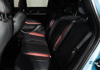 Подержанный автомобиль Geely Coolray 2024 года (10 фото)