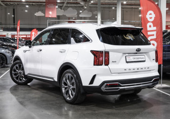 Подержанный автомобиль Kia Sorento 2020 года (10 фото)