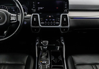 Подержанный автомобиль Kia Sorento 2021 года (13 фото)