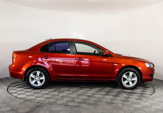 Подержанный автомобиль Mitsubishi Lancer Sedan 2008 года (4 фото)