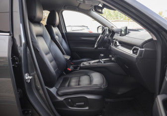 Подержанный автомобиль Mazda CX-5 2020 года (25 фото)