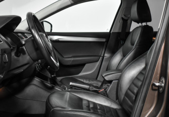 Подержанный автомобиль Skoda Octavia Liftback 2016 года (13 фото)