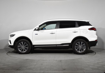 Подержанный автомобиль Geely Atlas Pro 2021 года (8 фото)