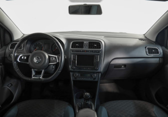 Подержанный автомобиль Volkswagen Polo Sedan 2019 года (9 фото)