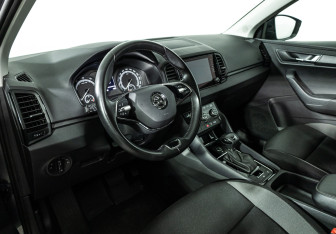 Подержанный автомобиль Skoda Karoq 2020 года (11 фото)