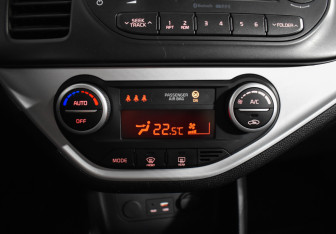 Подержанный автомобиль Kia Picanto 2015 года (15 фото)