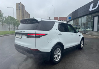 Подержанный автомобиль Land Rover Discovery 2019 года (4 фото)