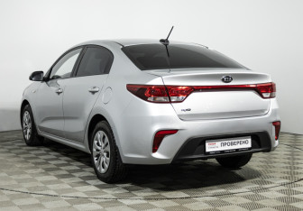 Подержанный автомобиль Kia Rio Sedan 2017 года (7 фото)