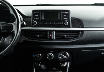 Подержанный автомобиль Kia Picanto 2018 года (14 фото)