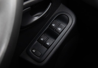 Подержанный автомобиль Renault Duster 2013 года (15 фото)