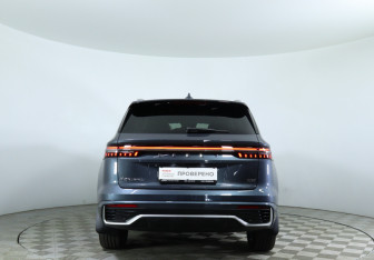 Подержанный автомобиль Geely Monjaro 2024 года (6 фото)